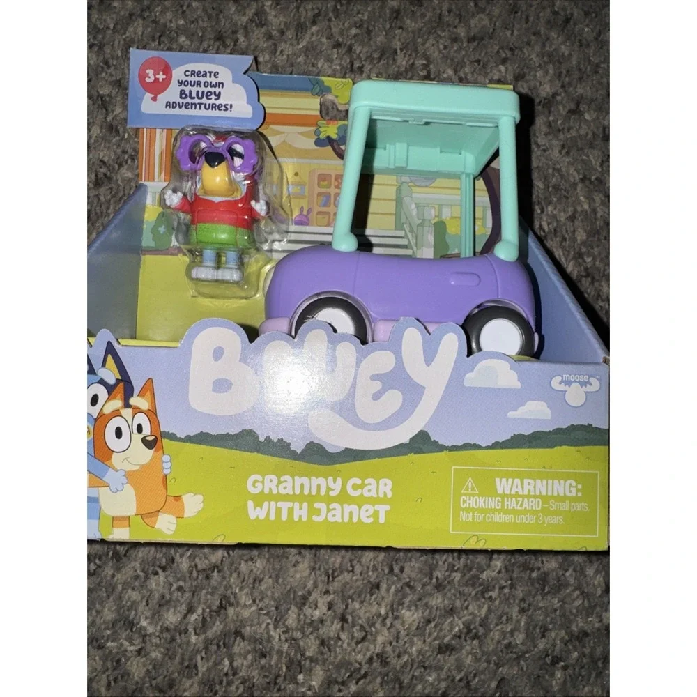 BLUEY Granny Car with Janet Toy Figure Playset Grannies Vehicle Pack NEW